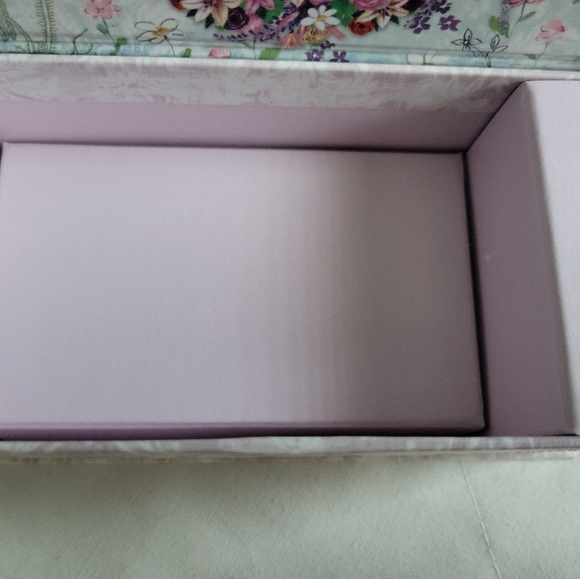 Music Box - Picture 4 of 10